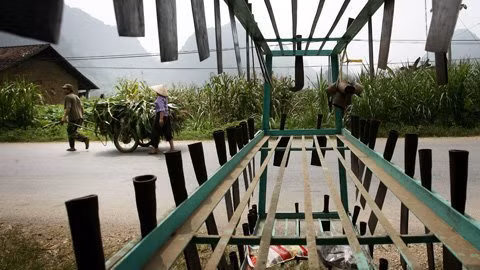 Người dân Phúc Sen 3 tháng làm nương rẫy, còn lại thời gian khác trong năm hầu hết đều làm nghề rèn.