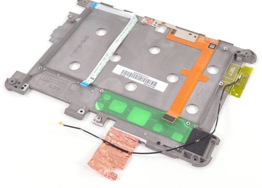 Miếng kim loại đỡ bảng mạch.