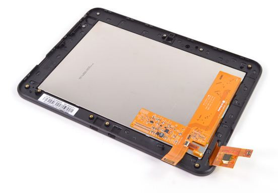 Màn hình của máy dính chặt vào lớp kính và khung nhựa phía trước.