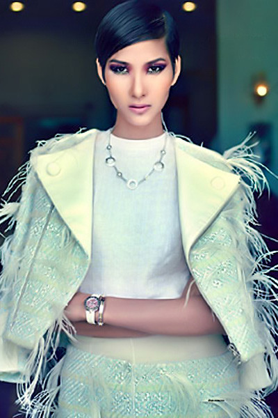 Sau cuộc thi Vietnam's Nextop Model 2011, Hoàng Thùy nhanh chóng trưởng thành và bước đầu mở rộng hình ảnh ra môi trường quốc tế. Sau cuộc thi Vietnam's Nextop Model 2011, Hoàng Thùy nhanh chóng trưởng thành và bước đầu mở rộng hình ảnh ra môi trường quốc tế.