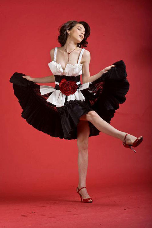 Được xem là sành điệu nhất showbiz Việt về phong cách thời trang ... Được xem là sành điệu nhất showbiz Việt về phong cách thời trang ...