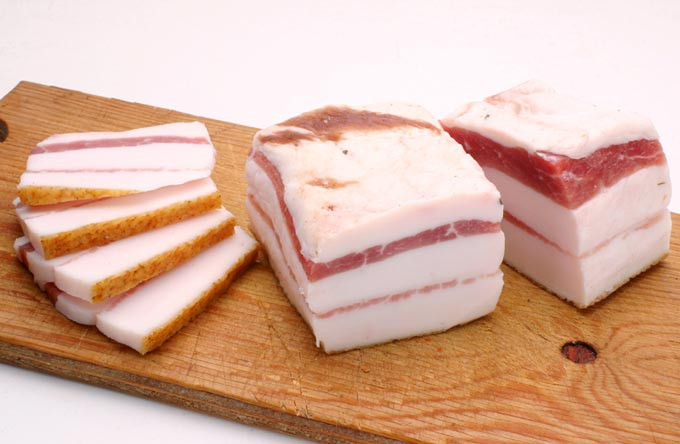 6. Chú ý khi ăn mỡ: Nên giảm mỡ bão hoà, đây là nguồn chất béo làm gia tăng bệnh tiểu đường gấp đôi so với các loại mỡ hay dầu khác. Ngoài ra cũng nên tránh xa mỡ trans-fat (mỡ chiên đi chiên lại) chuyển sang dùng dầu thực vật, đặc biệt là dầu ô liu. 6. Chú ý khi ăn mỡ: Nên giảm mỡ bão hoà, đây là nguồn chất béo làm gia tăng bệnh tiểu đường gấp đôi so với các loại mỡ hay dầu khác. Ngoài ra cũng nên tránh xa mỡ trans-fat (mỡ chiên đi chiên lại) chuyển sang dùng dầu thực vật, đặc biệt là dầu ô liu.