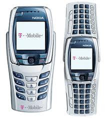 Còn đây là chiêc điện thoại có kiểu dáng chiếc đồng hồ đeo tay có một không hai của nokia mang tên E70. Còn đây là chiêc điện thoại có kiểu dáng chiếc đồng hồ đeo tay có một không hai của nokia mang tên E70.