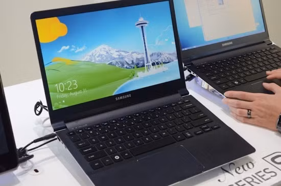 Samsung Series 9 với độ phân giải khủng 2.560 x 1.440 pixel.