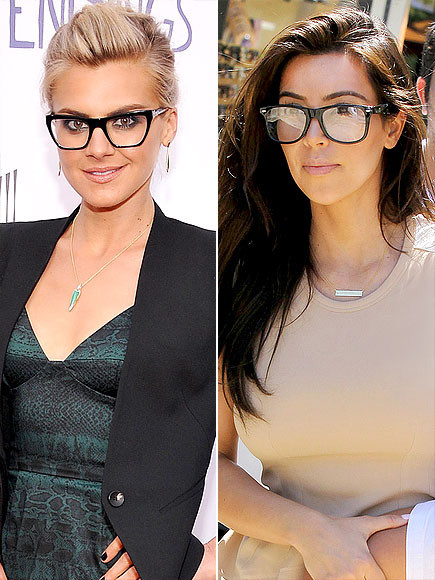 Eliza Coupe và Kim Kardashian tự tin những chiếc kính trong gọng đen. Eliza Coupe và Kim Kardashian tự tin những chiếc kính trong gọng đen.