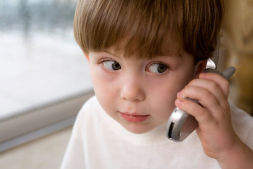 Giao tiếp xã hội: Nhắn tin, trao đổi qua các phương tiện liên lạc cũng là một cách giao tiếp, nhưng nó lại không có tác dụng ngăn ngừa ung thư như giao tiếp trực tiếp.