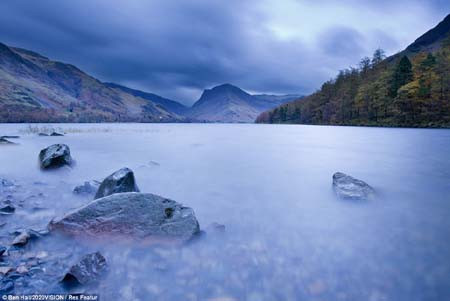 Vẻ đẹp huyền bí ở hồ Butermere . Vẻ đẹp huyền bí ở hồ Butermere .