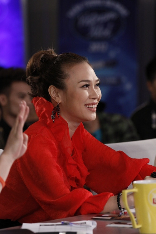 Màu đỏ sang trọng và quý phái.