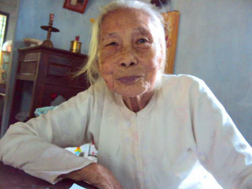 Theo lời cụ Sương thì những giây phút sống lại đã thay đổi hoàn toàn tâm tính của mình