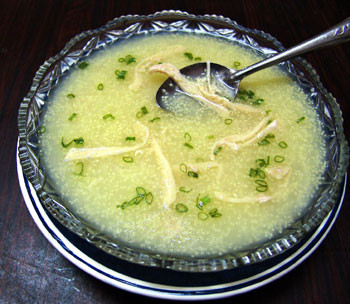 6. Cháo: Cách hạ say khác cũng hay không kém là một chén cháo loãng hoặc nước cơm cũng rất công hiệu. 6. Cháo: Cách hạ say khác cũng hay không kém là một chén cháo loãng hoặc nước cơm cũng rất công hiệu.