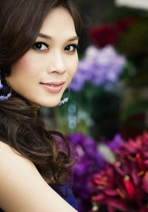 Mỹ Tâm đã có sự lựa chọn đúng cho màu môi của mình. Mỹ Tâm đã có sự lựa chọn đúng cho màu môi của mình.