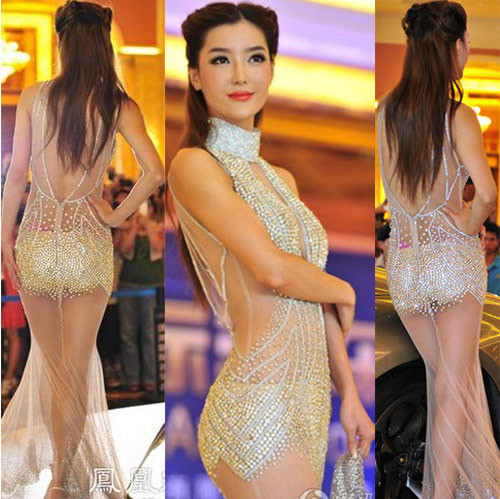 Lý Dĩnh Chi cũng là một trong những người đẹp của Trung Quốc xa đà khoe cơ thể.