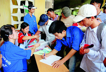 Mùa thi Đại học, Cao đẳng sắp bắt đầu (Ảnh minh họa, Nguồn internet) Mùa thi Đại học, Cao đẳng sắp bắt đầu (Ảnh minh họa, Nguồn internet)