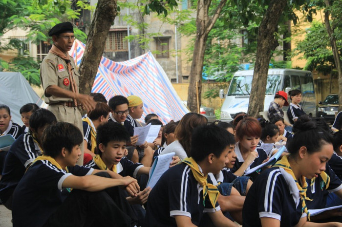 HS Trường THPT DL Đinh Tiên Hoàng được học chương trình giáo dục hè theo phương pháp mới - thực hành giá trị sống, kỹ năng sống theo tấm gương đạo đức Hồ Chí Minh và kết hợp với hoạt động theo phương thức của phương trào Hướng Đạo Sinh (Scouts). HS Trường THPT DL Đinh Tiên Hoàng được học chương trình giáo dục hè theo phương pháp mới - thực hành giá trị sống, kỹ năng sống theo tấm gương đạo đức Hồ Chí Minh và kết hợp với hoạt động theo phương thức của phương trào Hướng Đạo Sinh (Scouts).