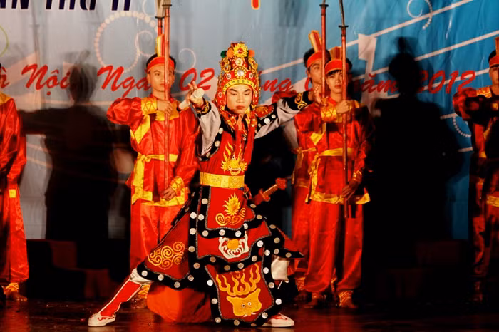 Các tiết mục biểu diễn thể hiện sự công phu trong trang phục. Các tiết mục biểu diễn thể hiện sự công phu trong trang phục.