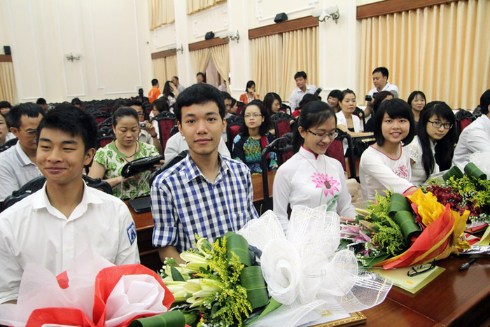 Muốn được giải cao, phải coi ngoại ngữ như tiếng mẹ đẻ ảnh 2