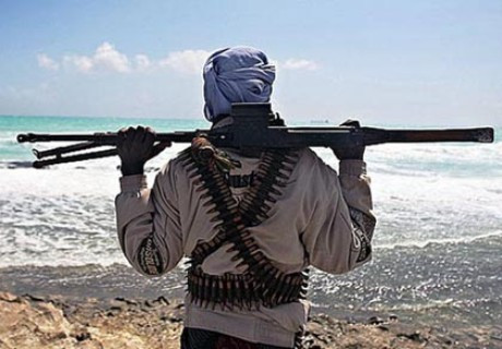 Một tên cướp biển Somalia - Ảnh minh hoạ Một tên cướp biển Somalia - Ảnh minh hoạ