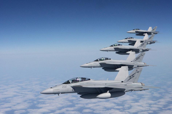 Biên đội máy bay chiến đấu F/A-18E/F Super Hornet, Hải quân Mỹ trên Thái Bình Dương. Biên đội máy bay chiến đấu F/A-18E/F Super Hornet, Hải quân Mỹ trên Thái Bình Dương.