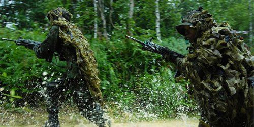 Lực lượng WAiR thuộc Lực lượng Phòng vệ Mặt đất Nhật Bản, giỏi tác chiến đổ bộ, trong năm 2012 đã nhiều lần tham gia diễn tập liên hợp với Lính thủy đánh bộ Mỹ.