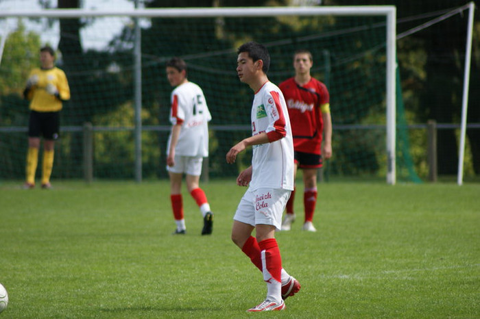 Tiền đạo Phan Vĩnh Nghị (Pháp) sinh ngày 19/5/1994. Anh cao 1m75 và đang là tiền đạo của đội U.19 Stade Brestois 29. Hiện tại, CLB Stade Brestois 29 đang xếp thứ 11 tại giải Ligue I, Pháp sau 21 vòng đấu. Tiền đạo Phan Vĩnh Nghị (Pháp) sinh ngày 19/5/1994. Anh cao 1m75 và đang là tiền đạo của đội U.19 Stade Brestois 29. Hiện tại, CLB Stade Brestois 29 đang xếp thứ 11 tại giải Ligue I, Pháp sau 21 vòng đấu.