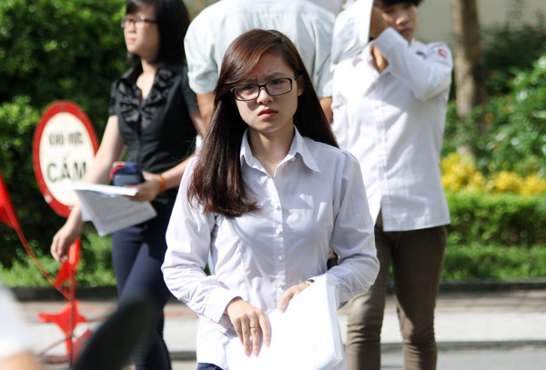 Sáng nay các thí sinh hoàn thành xong đợt thi thứ nhất của khối A, A1 và V. Ảnh minh họa Xuân Trung Sáng nay các thí sinh hoàn thành xong đợt thi thứ nhất của khối A, A1 và V. Ảnh minh họa Xuân Trung