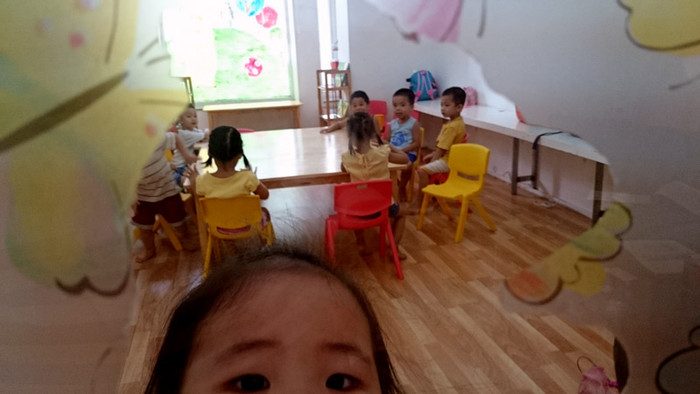 Chông gai con đường đến lớp của trẻ mầm non thành phố ảnh 2