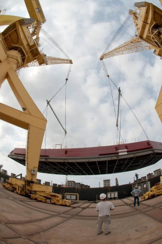 Tàu khu trục DDG-1000 số 2 Mỹ bắt đầu lắp ghép (nguồn mạng sina Trung Quốc) Tàu khu trục DDG-1000 số 2 Mỹ bắt đầu lắp ghép (nguồn mạng sina Trung Quốc)