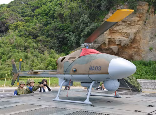 Máy bay trực thăng trinh sát không người lái tiên tiến nội địa của Lực lượng Phòng vệ Mặt đất Nhật Bản