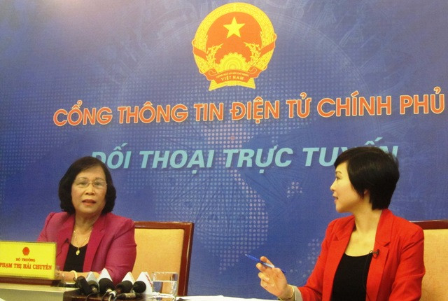 Bộ trưởng Phạm Thị Hải Chuyền trả lời trực tuyến với nhân dân cả nước sáng nay tại Cổng thông tin điện tử Chính phủ. Ảnh Xuân Trung Bộ trưởng Phạm Thị Hải Chuyền trả lời trực tuyến với nhân dân cả nước sáng nay tại Cổng thông tin điện tử Chính phủ. Ảnh Xuân Trung