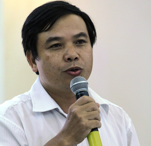 Ông Hoàng Đức Minh cho biết, sắp tới Cục Nhà giáo và Bộ Nội vụ sẽ phải thống nhất về cách dùng từ trong Nghị định 29 để tránh hiểu lầm khi xét tuyển viên chức. Ảnh XT