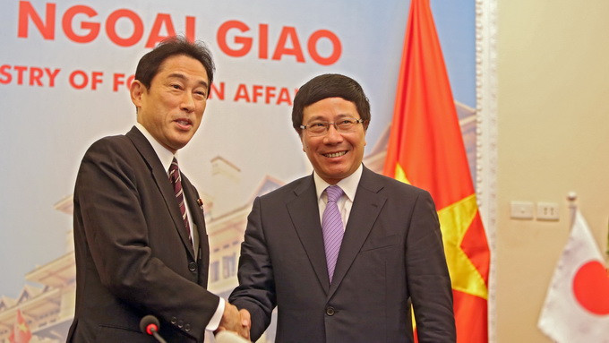 Đầu tháng 8 năm 2014, Ngoại trưởng Nhật Bản Fumio Kishida thăm Việt Nam, cam kết cung cấp tàu tuần tra để Việt Nam bảo vệ chủ quyền biển đảo (ảnh tư liệu) Đầu tháng 8 năm 2014, Ngoại trưởng Nhật Bản Fumio Kishida thăm Việt Nam, cam kết cung cấp tàu tuần tra để Việt Nam bảo vệ chủ quyền biển đảo (ảnh tư liệu)