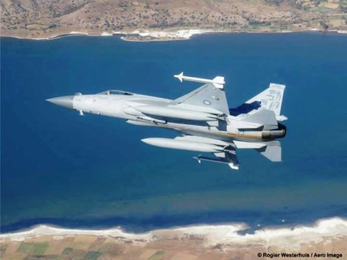 Máy bay chiến đấu JF-17 của Không quân Pakistan (nguồn mạng quân sự sina Trung Quốc) Máy bay chiến đấu JF-17 của Không quân Pakistan (nguồn mạng quân sự sina Trung Quốc)