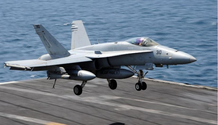 Máy bay chiến đấu F/A-18 Super Hornet Hải quân Mỹ không kích Iraq Máy bay chiến đấu F/A-18 Super Hornet Hải quân Mỹ không kích Iraq