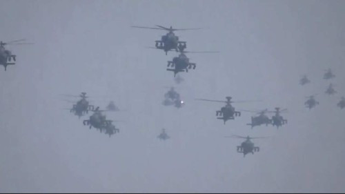 Tiểu đoàn máy bay trực thăng AH-64D Apache thuộc lữ đoàn tấn công đường không 4, Quân đội Mỹ tại Hàn Quốc ngày 18 tháng 4 năm 2014 (ảnh minh họa) Tiểu đoàn máy bay trực thăng AH-64D Apache thuộc lữ đoàn tấn công đường không 4, Quân đội Mỹ tại Hàn Quốc ngày 18 tháng 4 năm 2014 (ảnh minh họa)