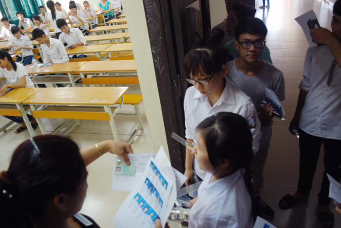 Kỳ thi THPT quốc gia vẫn còn nhiều hoài nghi về kết quả khi mà tỷ lệ thí sinh vi phạm tại các cụm thi do Đại học chủ trì tăng hơn các cụm thi do Sở và địa phương chủ trì. Ảnh minh họa Xuân Trung