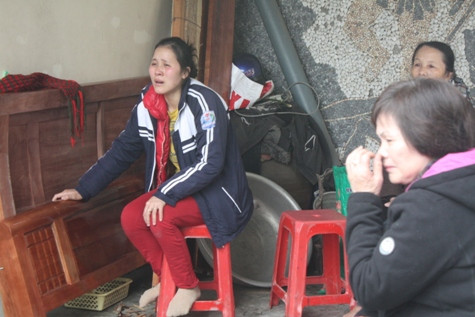 Không biết đến bao giờ nỗi đau mất mát lớn này mới nguôi ngoai được trong lòng người thân của các nạn nhân Không biết đến bao giờ nỗi đau mất mát lớn này mới nguôi ngoai được trong lòng người thân của các nạn nhân