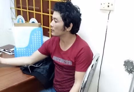 Đối tượng Phan Công Cường tại cơ quan điều tra (ảnh TTO)