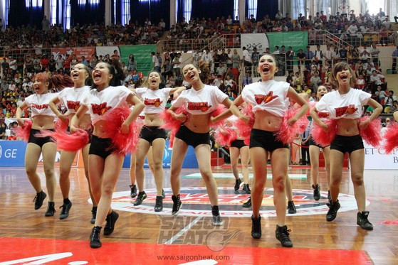 Cùng chiêm ngưỡng vẻ mạnh mẽ và quyến rũ của các hoạt náo viên Sài Gòn Heat