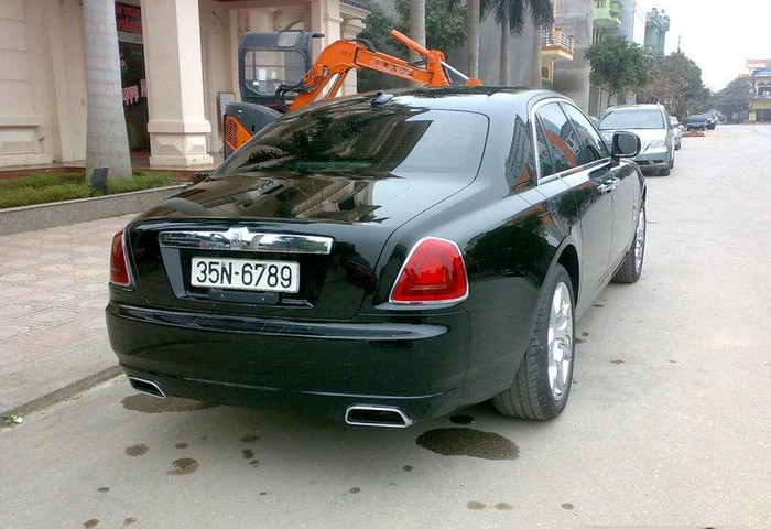 Chiếc Roll-Royce Ghost cũng là một siêu xe thuộc sở hữu của tập đoàn Xuân Thành, chiếc siêu xe này thường gia đình ông Nguyễn Đức Thụy sử dụng trong mục đích công việc và du lịch. Chiếc Roll-Royce Ghost cũng là một siêu xe thuộc sở hữu của tập đoàn Xuân Thành, chiếc siêu xe này thường gia đình ông Nguyễn Đức Thụy sử dụng trong mục đích công việc và du lịch.