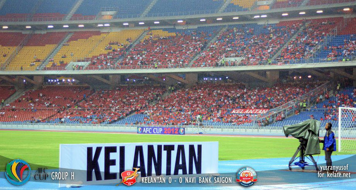 Đồng thời họ nhận được sự cổ vũ cuồng nhiệt của hàng vạn CĐV trên sân SVĐ Bukit Jalil với hơn 110.000 chỗ ngồi. Đồng thời họ nhận được sự cổ vũ cuồng nhiệt của hàng vạn CĐV trên sân SVĐ Bukit Jalil với hơn 110.000 chỗ ngồi.