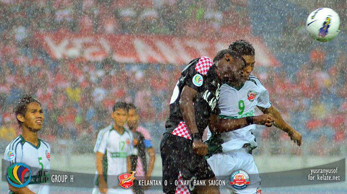 Đội bóng đến từ Việt Nam có pha dứt điểm nguy hiểm đầu tiên ơ phút thứ 8 của Khánh Lâm. Đội bóng đến từ Việt Nam có pha dứt điểm nguy hiểm đầu tiên ơ phút thứ 8 của Khánh Lâm.