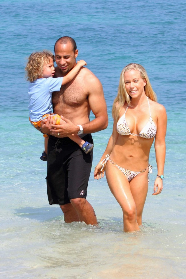 Kendra Wilkinson thật sự rất xinh đẹp và quyến rũ Kendra Wilkinson thật sự rất xinh đẹp và quyến rũ