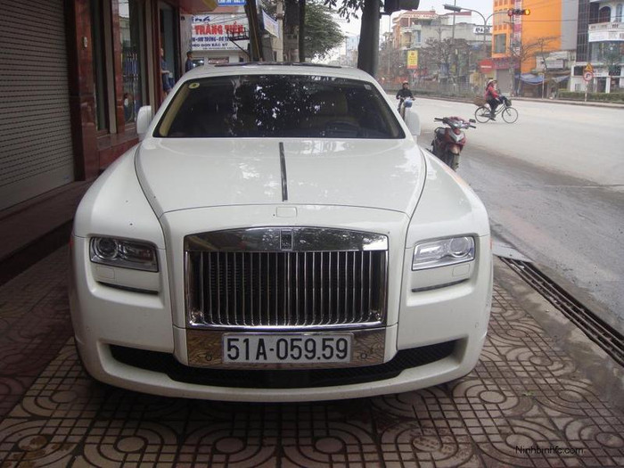 Chiếc xe sang trọng này mới được làm lại biển với dãy số 51A - 059.59