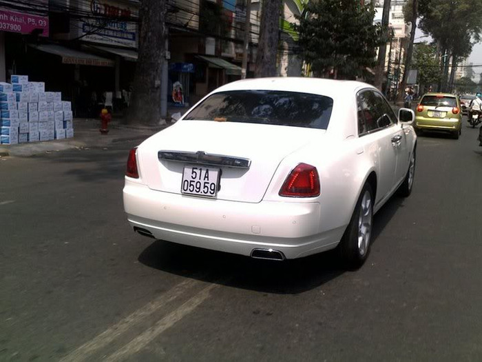 Đây chính là một trong 5 chiếc Roll-Royce đình đám nhất ở đất Ninh Bình.