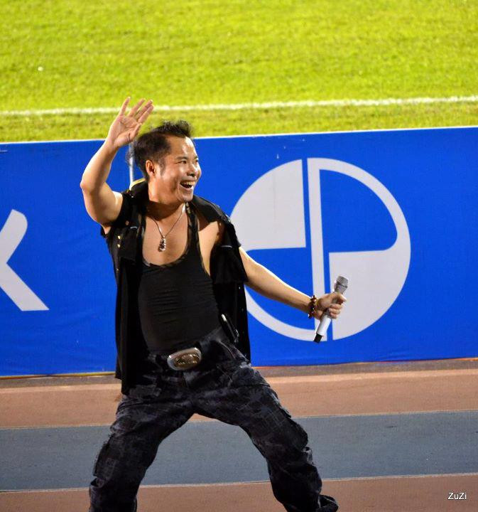 Anh cũng mới được bầu Thụy mời làm chủ tịch danh dự của Sài Gòn FC với mục đích lôi kéo các khán giả đến cổ vũ cho CLB