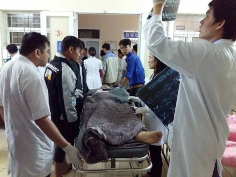 Nhưng đến nay vẫn còn 4 nạn nhân vẫn trong tình trạng nguy kịch (ảnh Xuân Hòa) Nhưng đến nay vẫn còn 4 nạn nhân vẫn trong tình trạng nguy kịch (ảnh Xuân Hòa)