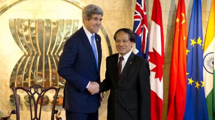 Ngoại trưởng Mỹ John Kerry và Tổng thư ký ASEAN Lê Lương Minh Ngoại trưởng Mỹ John Kerry và Tổng thư ký ASEAN Lê Lương Minh