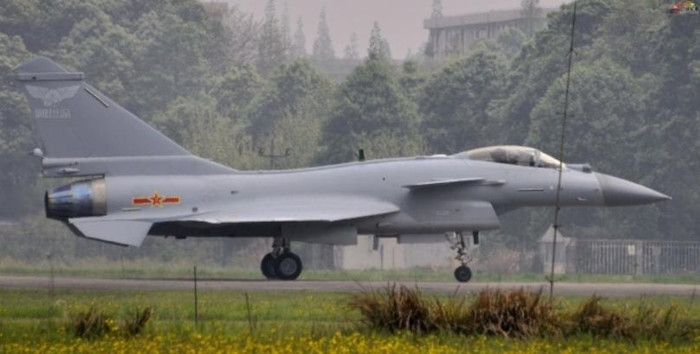 Máy bay chiến đấu J-10B Trung Quốc