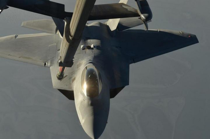 Máy bay chiến đấu tàng hình F-22 Raptor Mỹ tham gia không kích IS (ảnh tư liệu) Máy bay chiến đấu tàng hình F-22 Raptor Mỹ tham gia không kích IS (ảnh tư liệu)