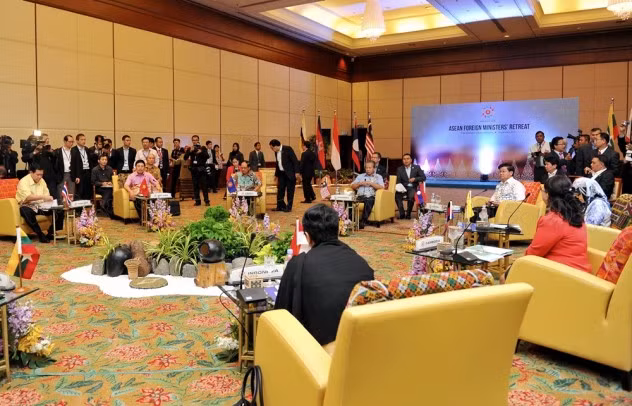 Phó Thủ tướng, Bộ trưởng Ngoại giao Phạm Bình Minh tham dự Hội nghị hẹp Bộ trưởng Ngoại giao ASEAN (AMM Retreat) ngày 28 tháng 1 năm 2015